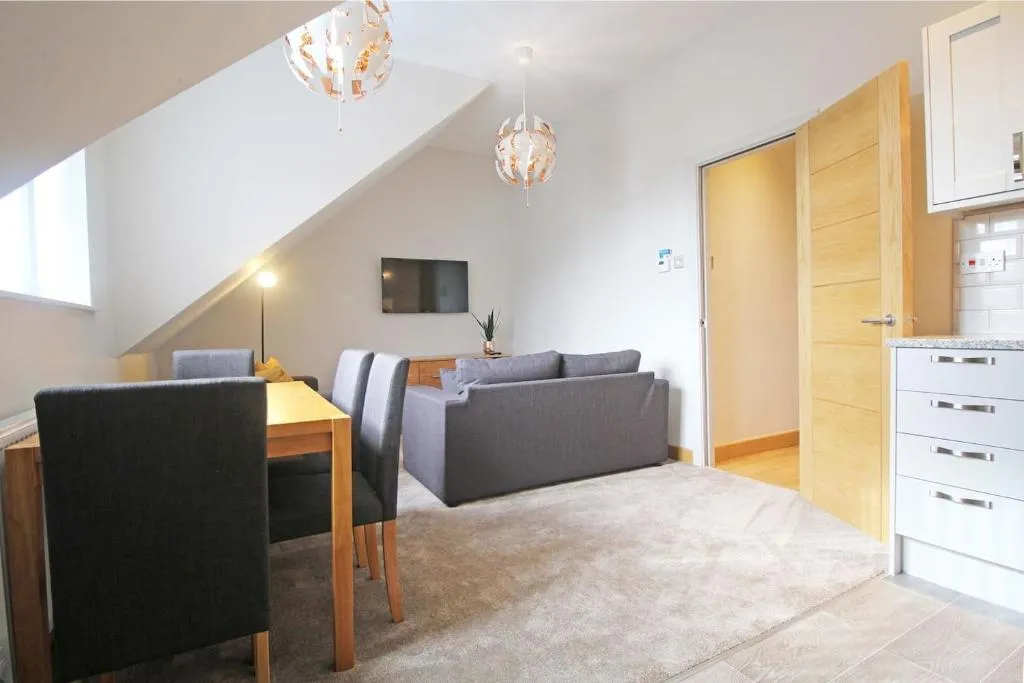 Hunters Walk - Luxury Central Chester Apartment - Free Parking, Chester, United Kingdom