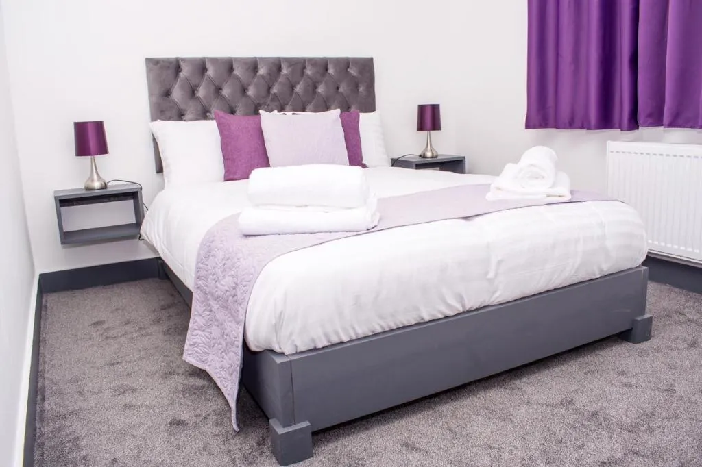Homestay in Birmingham Sleeps 8 - Free Parking & Wifi, Birmingham, United Kingdom