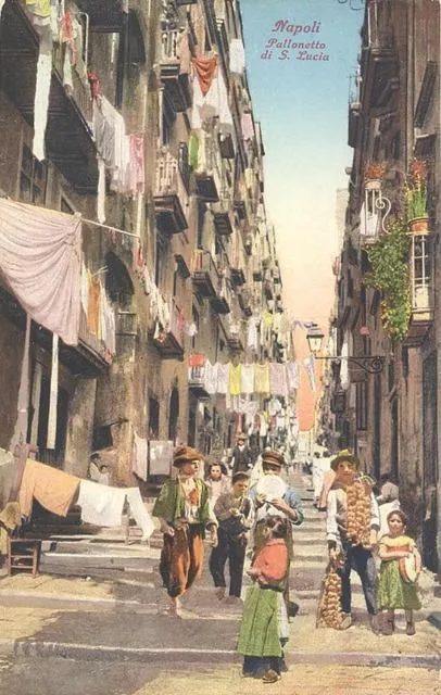 Casa pallonetto, Napoli, Italia