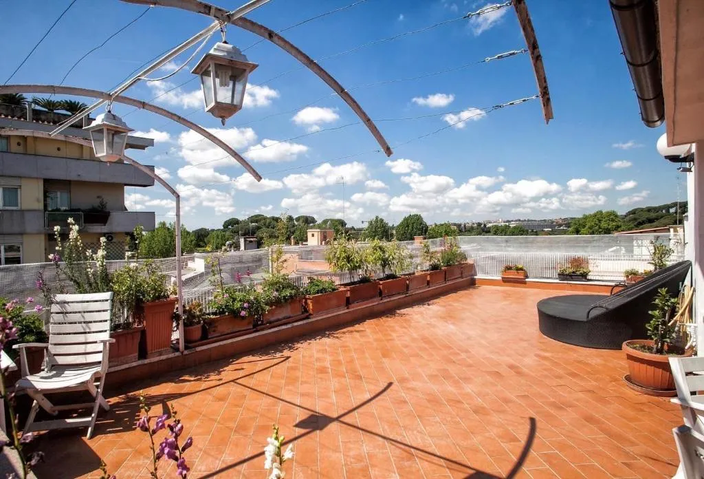 Beautiful penthouse, 2 bedrooms and 2 bathrooms, Roma, Italia