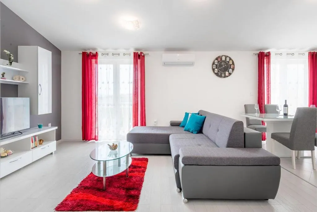 Apartments with a parking space Stobrec, Split - 13122, Split, Croatia