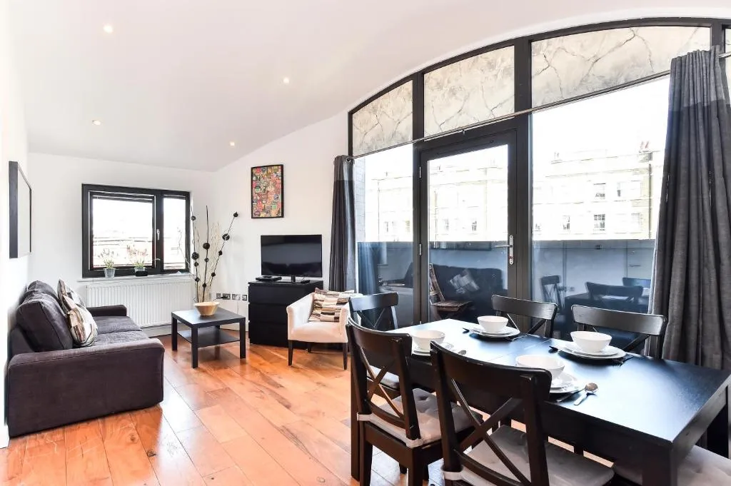 Regents Canal Apartments, Londra, Marea Britanie
