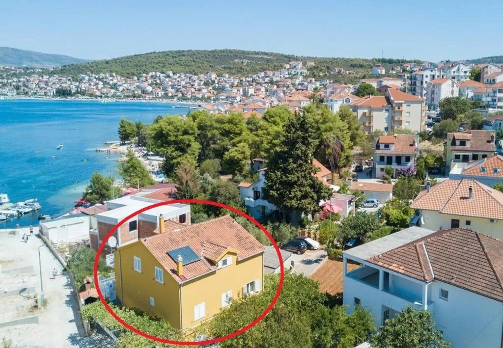 Apartments Mik - 30 m from beach, Trogir, Croaţia