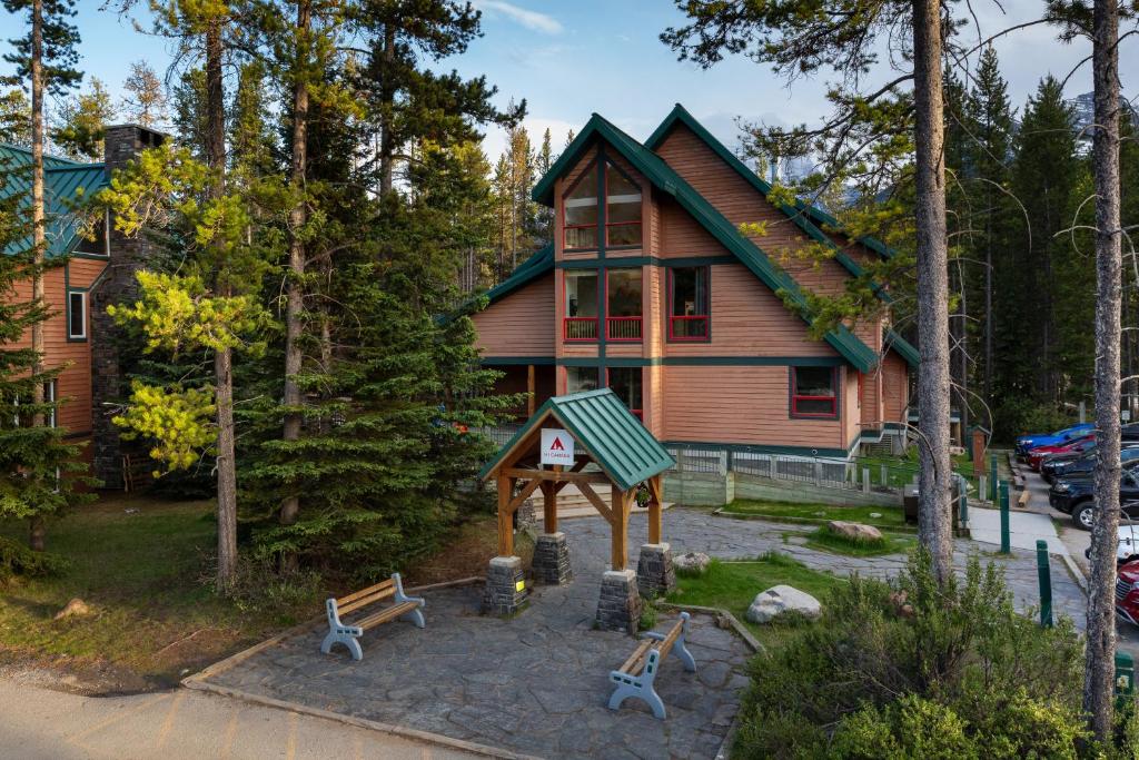 HI Lake Louise Alpine Centre - Hostel