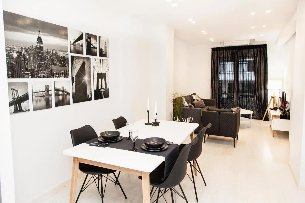 Modern, Glamorous Apt in Athens DT (2beds/2baths), Athens, Greece