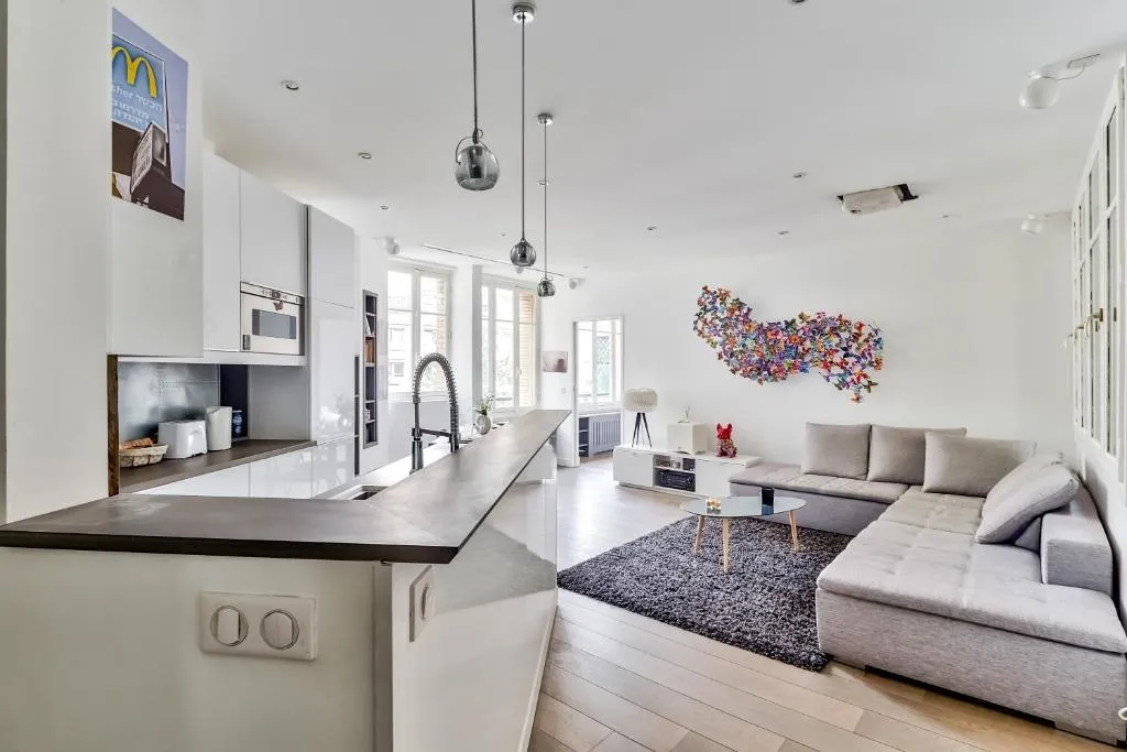 Modern & Bright Flat in Le Marais - An Ecoloflat, Paris, France