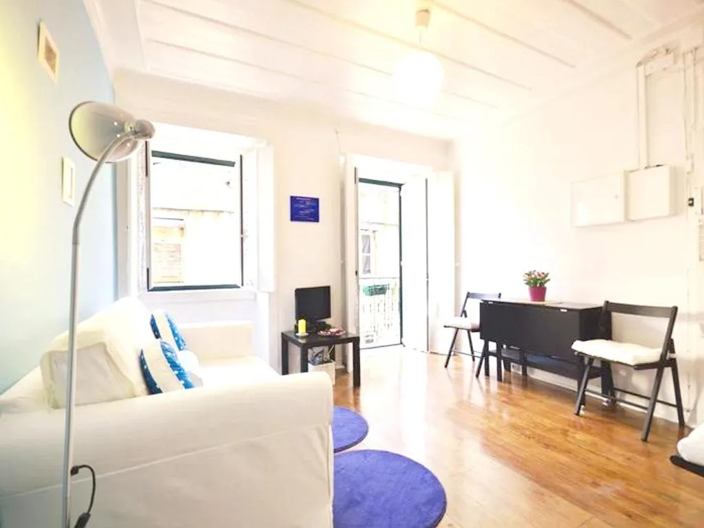 Apartment with one bedroom in Lisboa with WiFi 12 km from the beach, Amadora, Portugal
