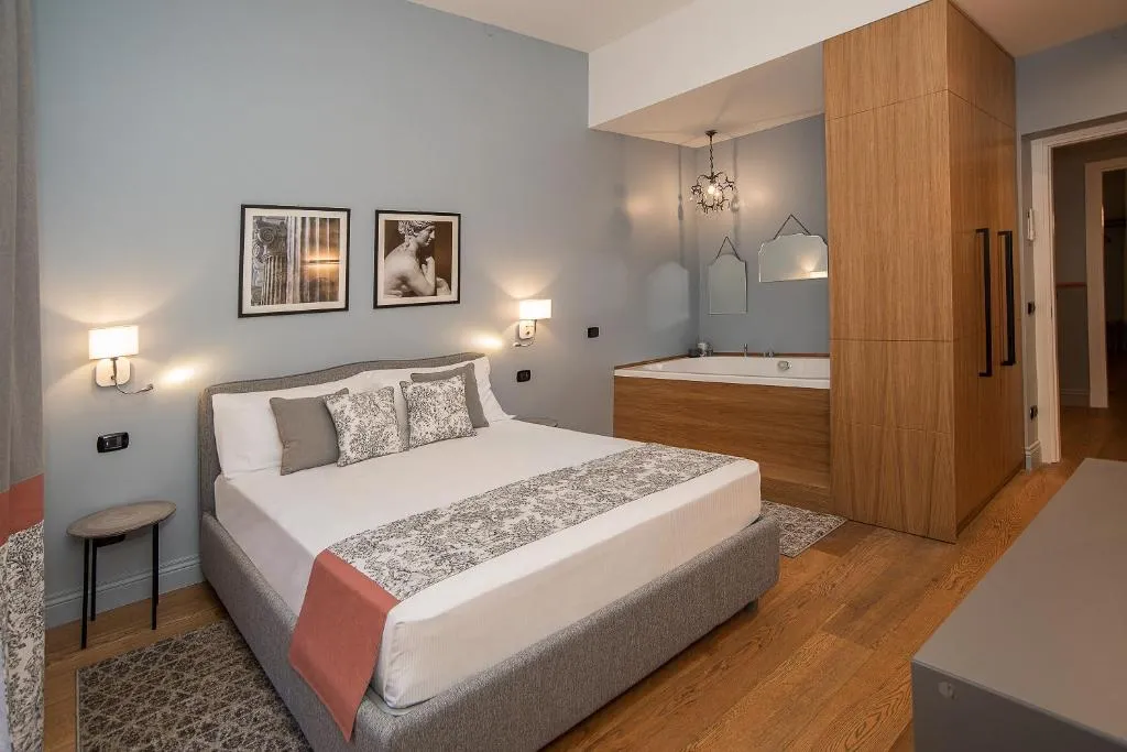 LikeYourHome, 80 sq m luxury apartment with Jacuzzi, in Trastevere district, Roma, Italia