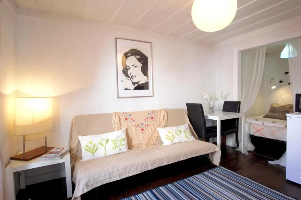 Apartment with one bedroom in Lisboa with wonderful city view balcony and WiFi 35 km from the beach, Lisabona, Portugalia