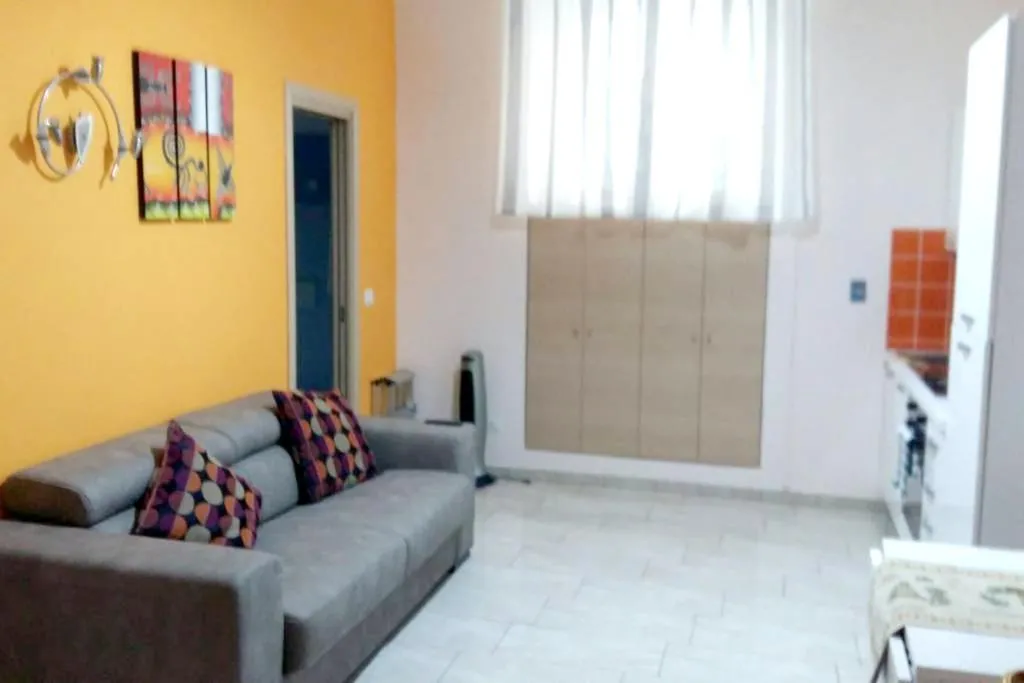 Apartment with 2 bedrooms in Roma with WiFi 30 km from the beach, Roma, Italia
