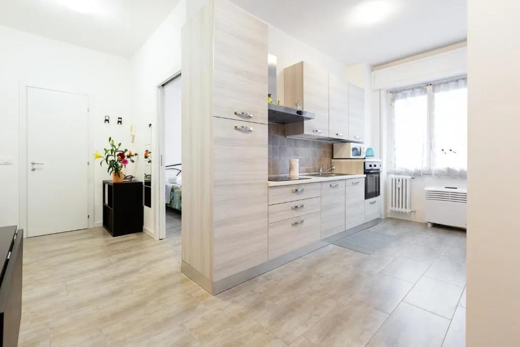 Renovated Flat Subway Yellow Line, Milano, Italia
