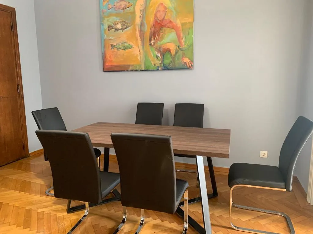 Downtown adorable apartment with Lycabettus view, Atena, Grecia