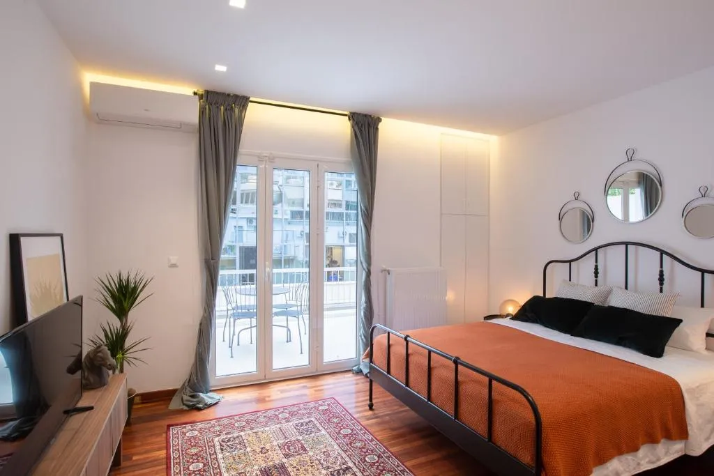 Phaedrus Living: City Centre Luxury Flat Mavromichali, Atena, Grecia