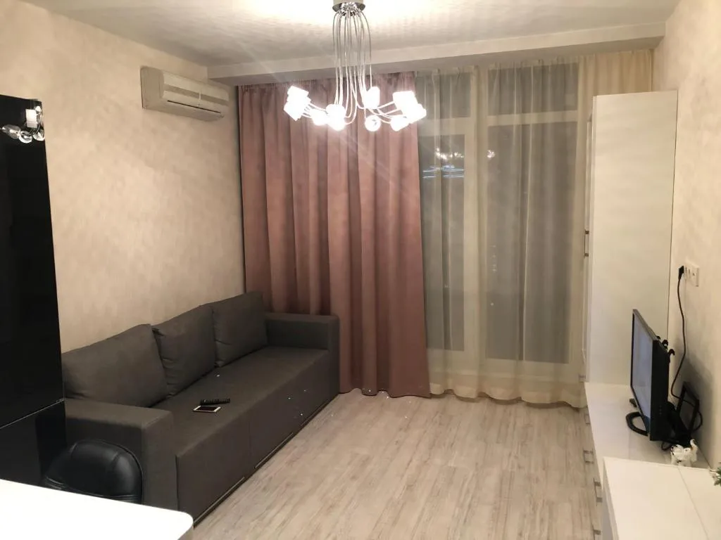 Новая уютная квартира Студио + спальня Возле м. Житомирская, Kiev, Ukraine