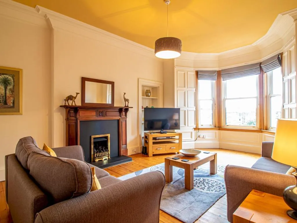 Beautiful Georgian Style Morningside Apartment, Edinburgh, United Kingdom