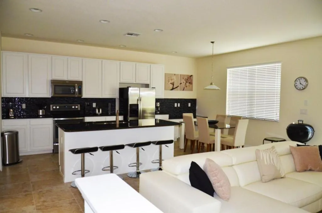 Bella Vida by Fidelity VH ID:51439, Kissimmee, Statele Unite ale Americii