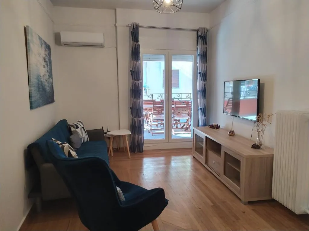 Andromachi 75m2 Apt in Victoria, Athens, Greece