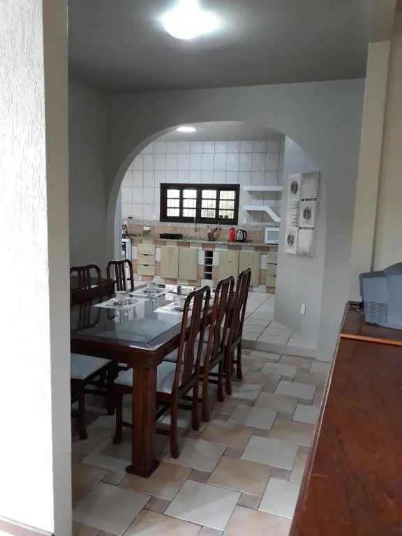 Casa na Praia dos Ingleses em Florianópolis - Arejada e Tranquila, Florianópolis, Brazilia