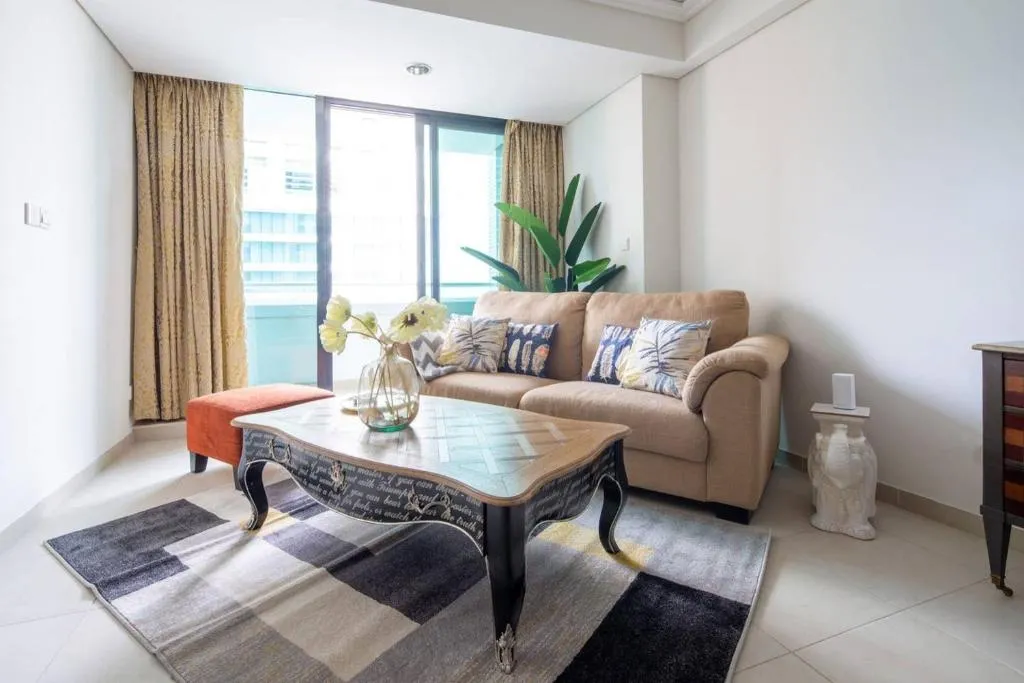 Frank Porter - Goldcrest Views 2, Dubai, Emiratele Arabe Unite