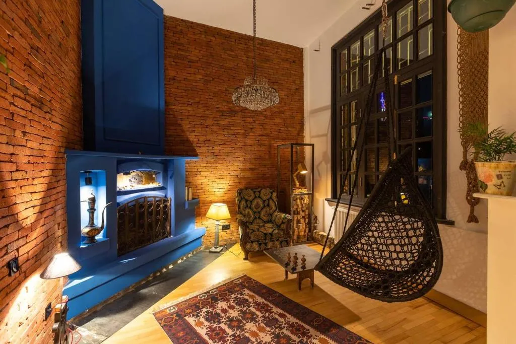 Wehost apartment with Fireplace, Tbilisi, Georgia