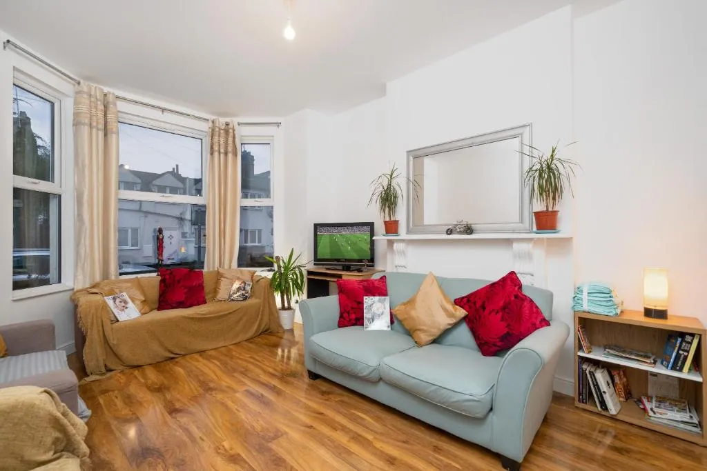 The White House, Londra, Marea Britanie