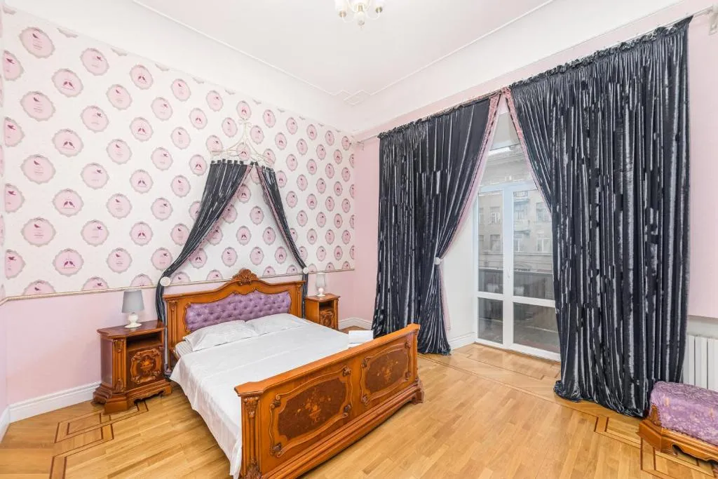 Просторные апартаменты рядом с Дерибасовской, Odesa, Ucraina