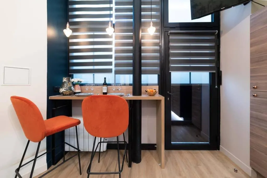 BEL APPARTEMENT PARISIEN - MONTMARTRE- SACRE - COEUR, Paris, France