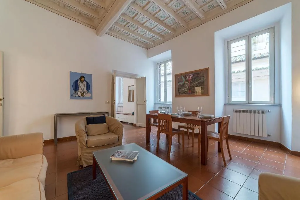 History and modernity meet by Piazza Navona – Wifi, Elevator, AC, Roma, Italia