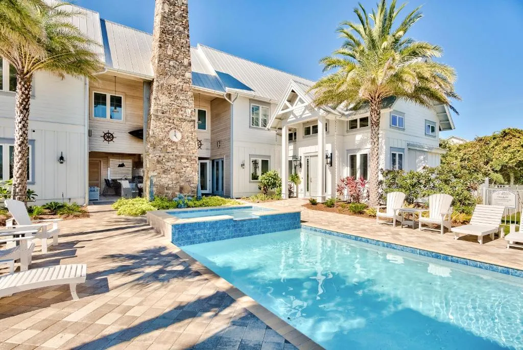 Stone's Throw, Destin (FL), United States
