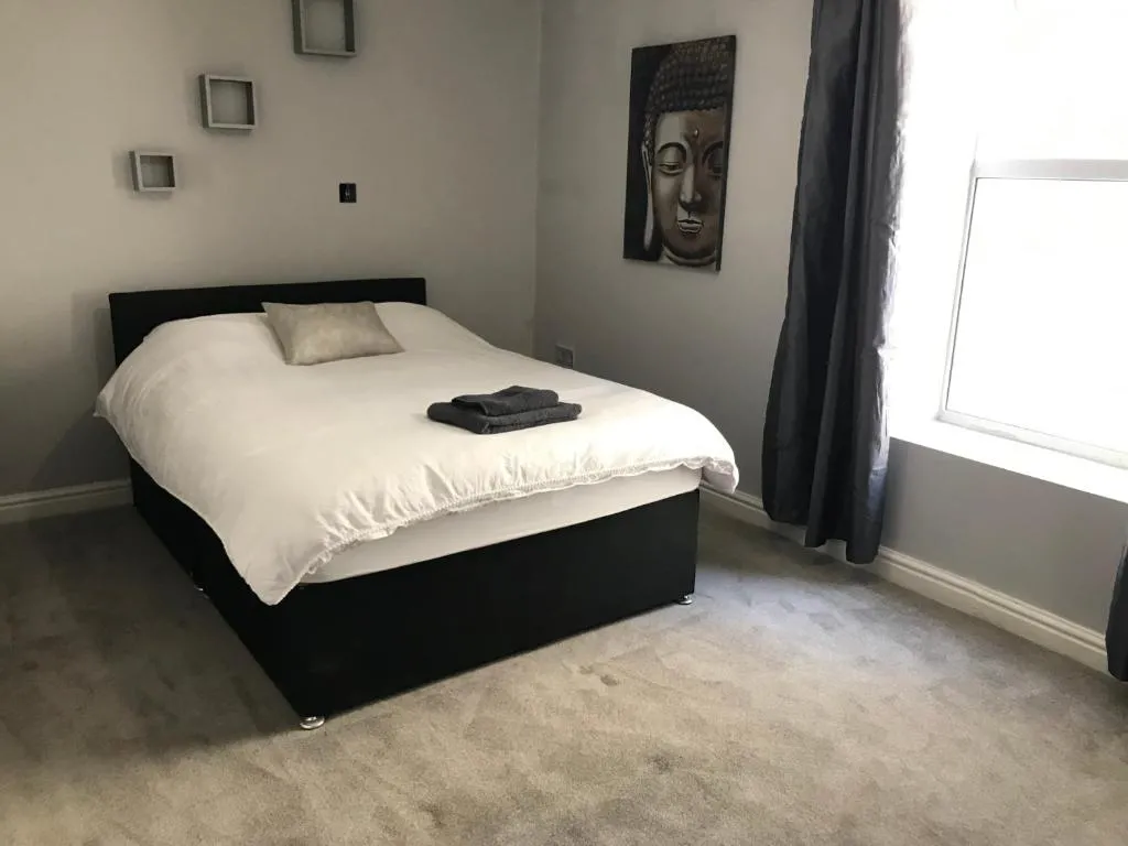 Studio Flat with Parking near City Centre, Plymouth, United Kingdom