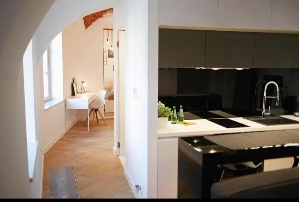 Angel Wawel Apartments by DaSilva, Krakow, Poland