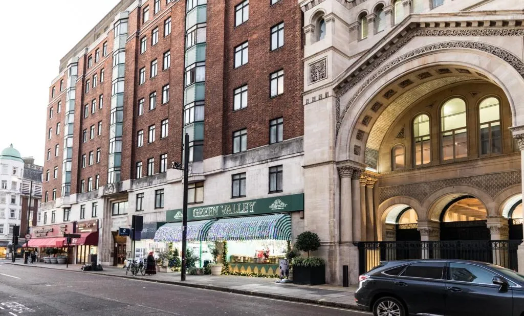 Flat 25 Dudley Court, Londra, Marea Britanie