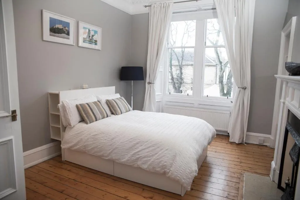 Edinburgh, Stockbridge Apartment, Edinburgh, United Kingdom