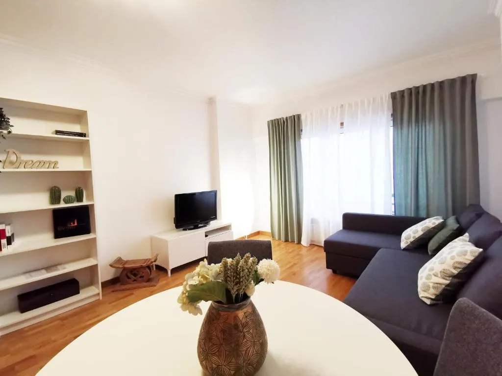 Down Town Apartment - EXPO27, Amadora, Portugal