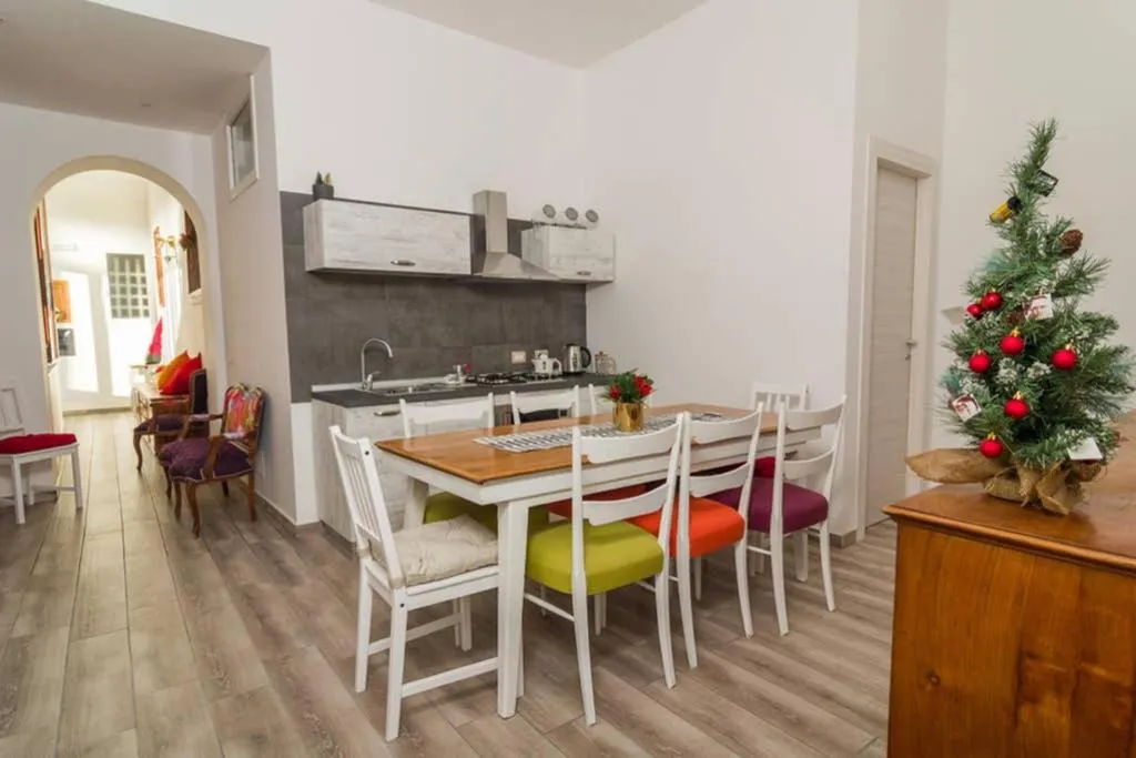Giù al centro Apartment, Napoli, Italia