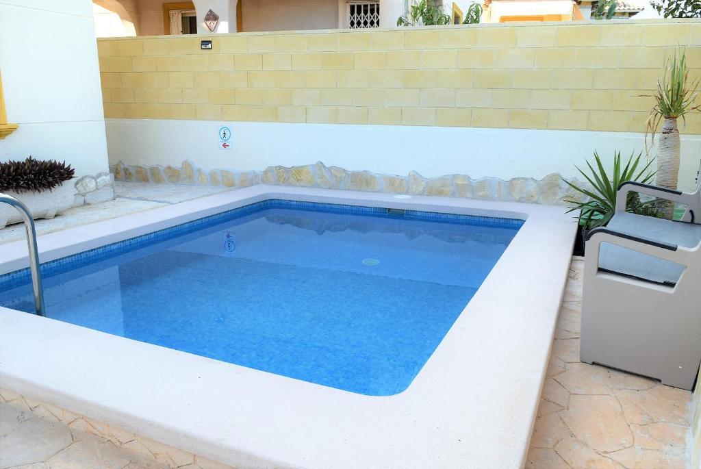Lower Floor apartment with semi-private salt water pool 19