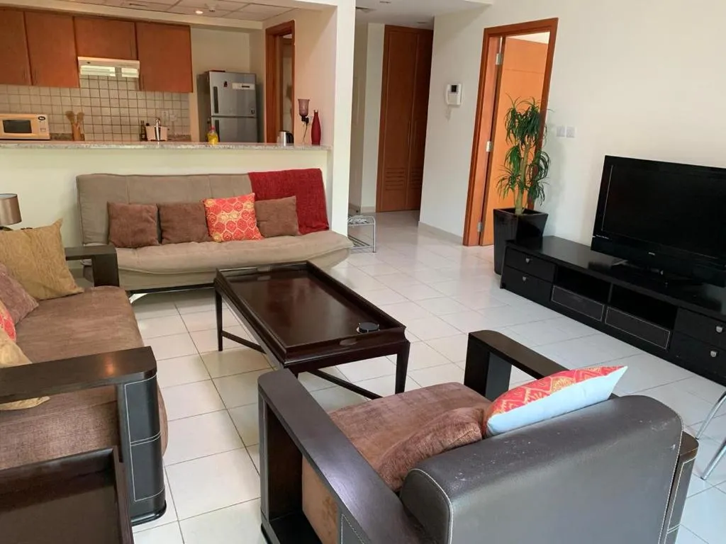 Best Place to stay for Vacation With Pool and Gym, Alantos, United Arab Emirates