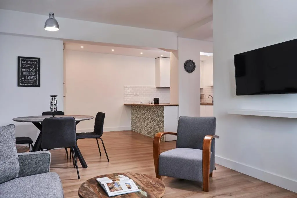 Urban Heights 2BD Apartment, Atena, Grecia