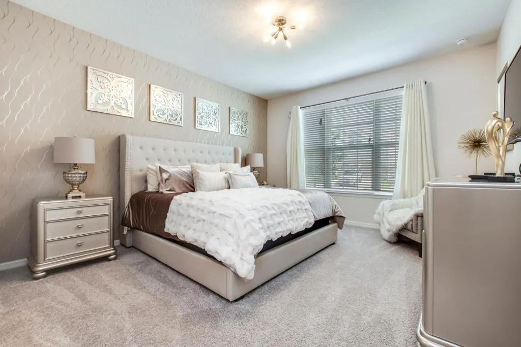 Four Corners Villa Sleeps 12 with Pool and WiFi, Kissimmee, Statele Unite ale Americii