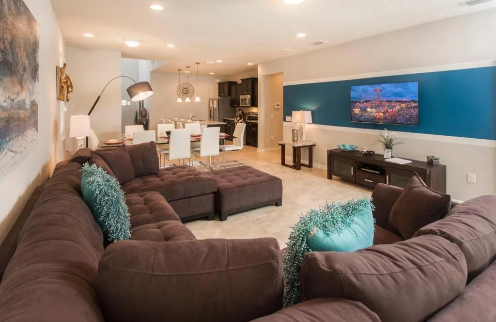 Four Corners Villa Sleeps 12 with Pool Air Con and WiFi, Kissimmee, Statele Unite ale Americii