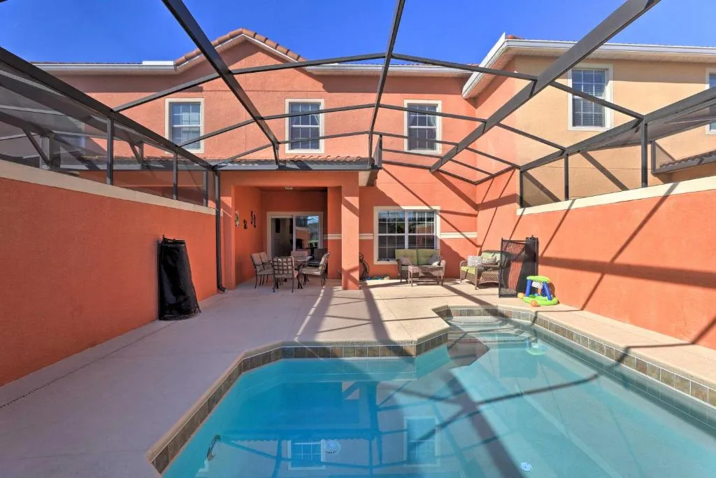 Resort Getaway with Pool Access, 7 Miles to Disney, Kissimmee, Statele Unite ale Americii