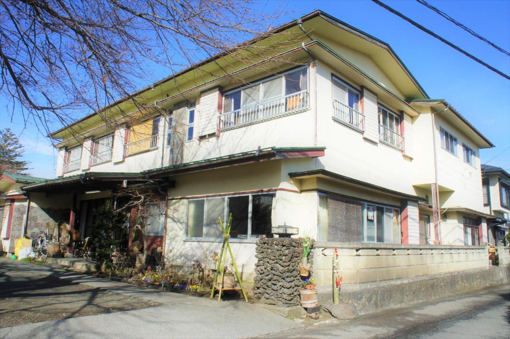 Ryokan Fuji Heights - Image 1