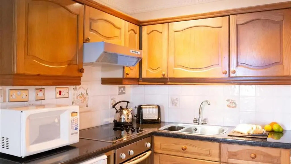 Belle Vue Court 2, Tenby, United Kingdom