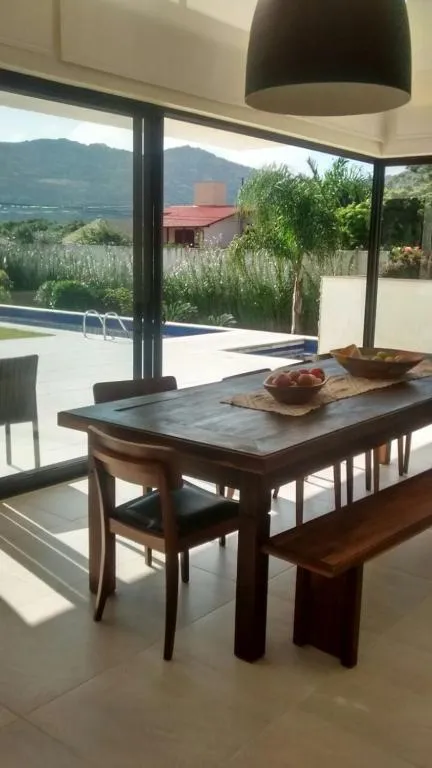 linda e confortável casa no sul da ilha - Florianópolis, Florianópolis, Brazilia