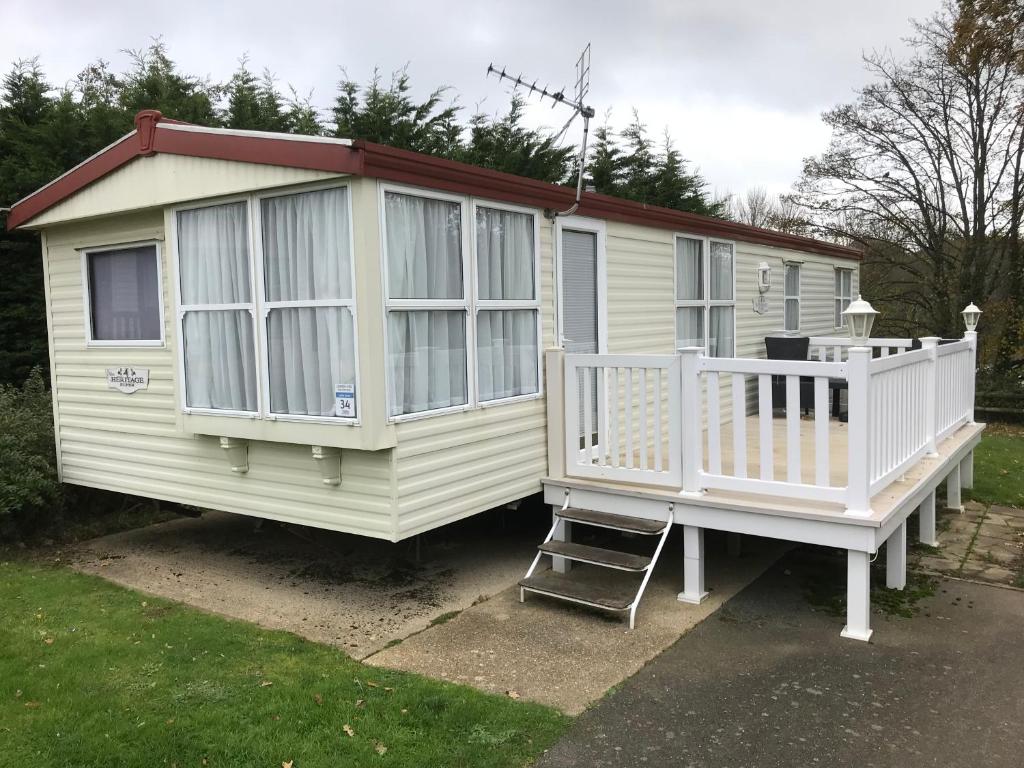 2 Bedroom Caravan LG34, Shanklin Isle of Wight