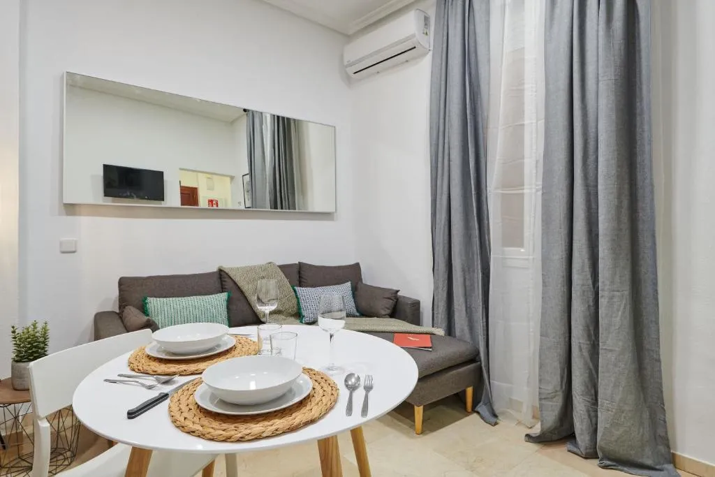 LEEWAYS APARTMENT in GRAN VÍA XIV, Madrid, Spain