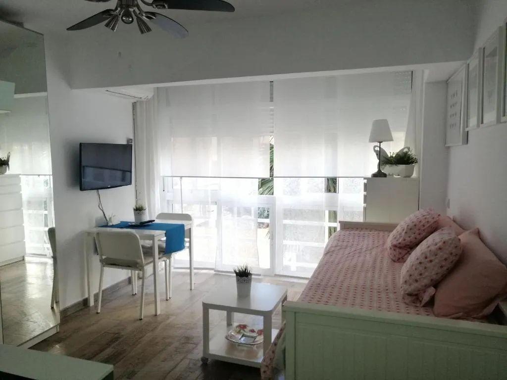 Apartamento Malagueta Playa, Malaga, Spain