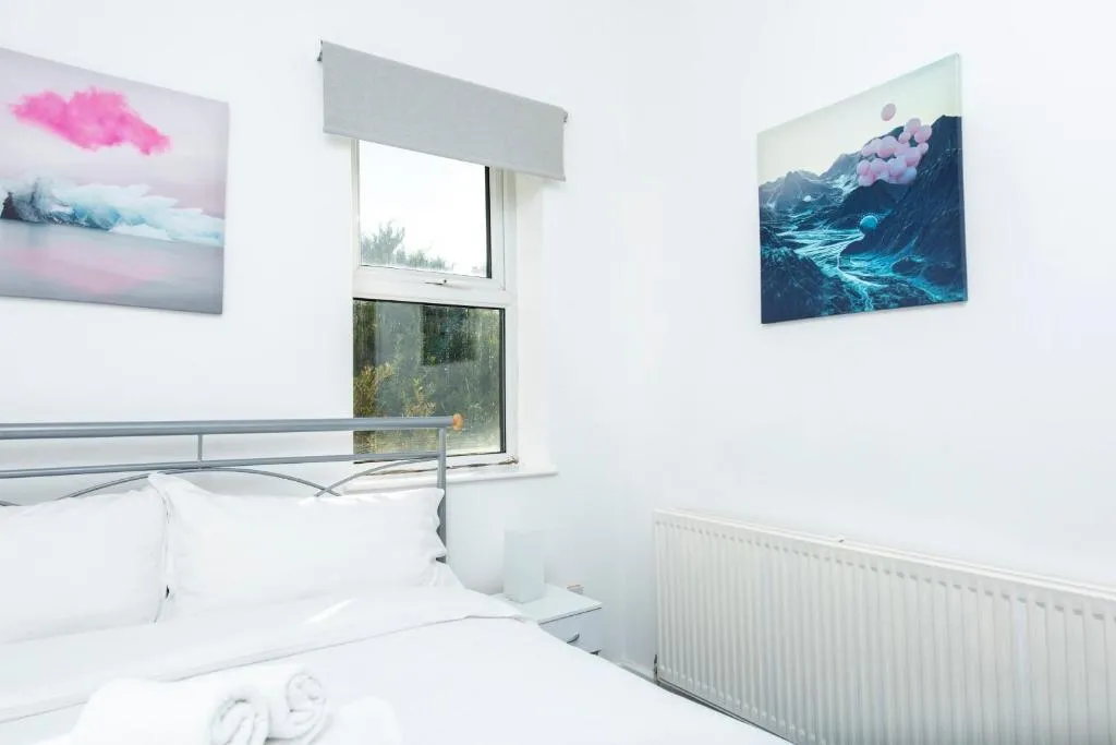Beautiful 1BD Flat in WDidsbury w Sofa Bed Burton Rd, Manchester (CT), United Kingdom