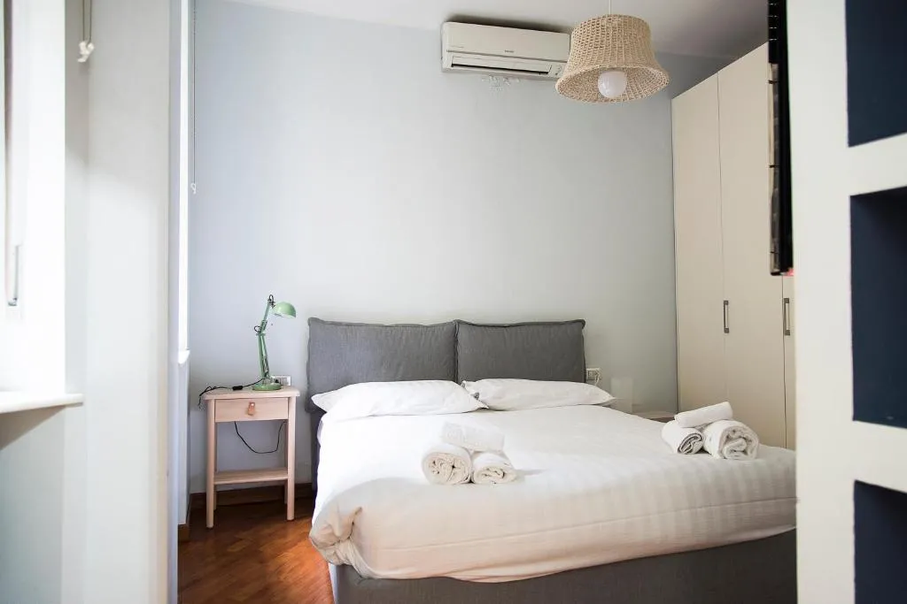 Delicious Apartment in Shopping District, Milano, Italia