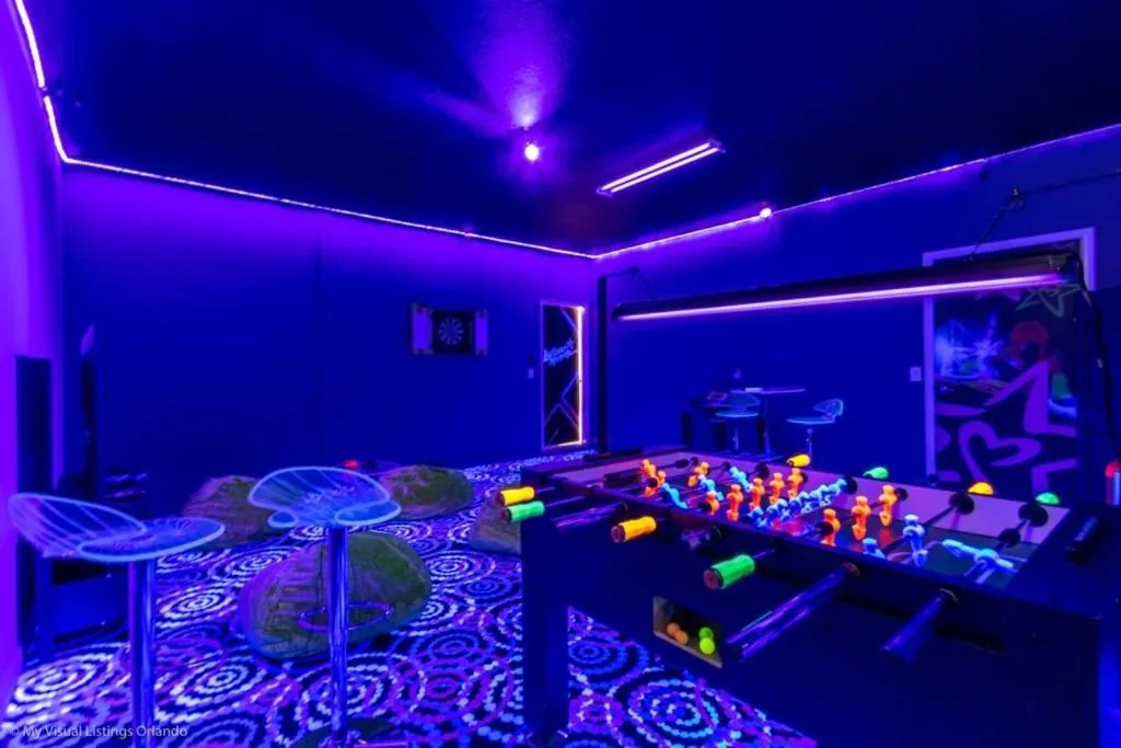 Theater Room, Game Room and Private Pool villa, Davenport, Statele Unite ale Americii